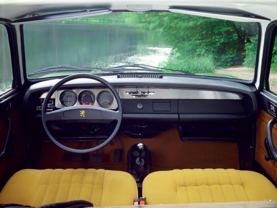 Торпедо Peugeot 304 Coupe 1970 года  (фото 6 из 6)